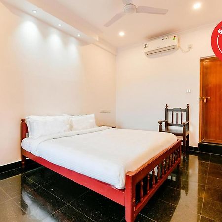 Spot On 39480 Vattekad Tourist Home Kakkanad Luaran gambar