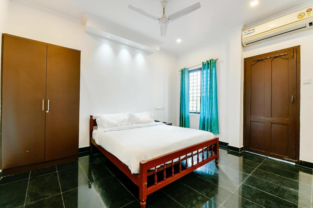 Spot On 39480 Vattekad Tourist Home Kakkanad Luaran gambar