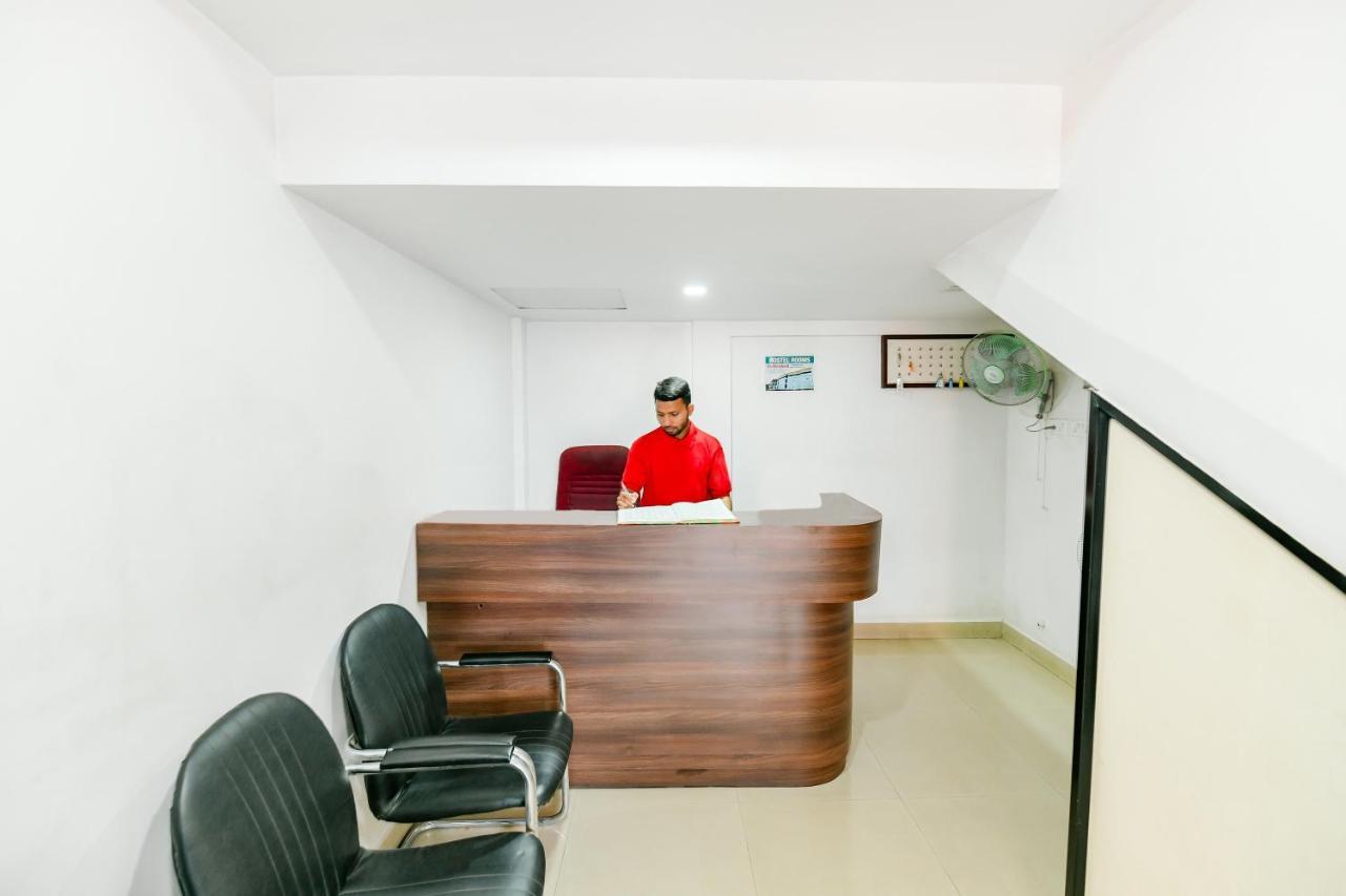Spot On 39480 Vattekad Tourist Home Kakkanad Luaran gambar