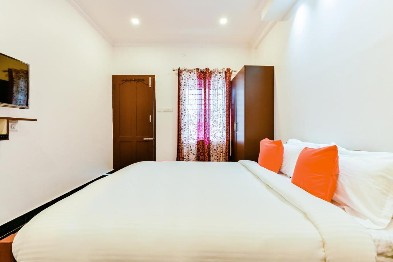 Spot On 39480 Vattekad Tourist Home Kakkanad Luaran gambar