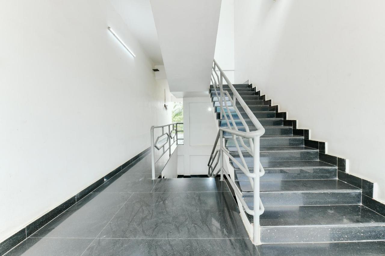 Spot On 39480 Vattekad Tourist Home Kakkanad Luaran gambar
