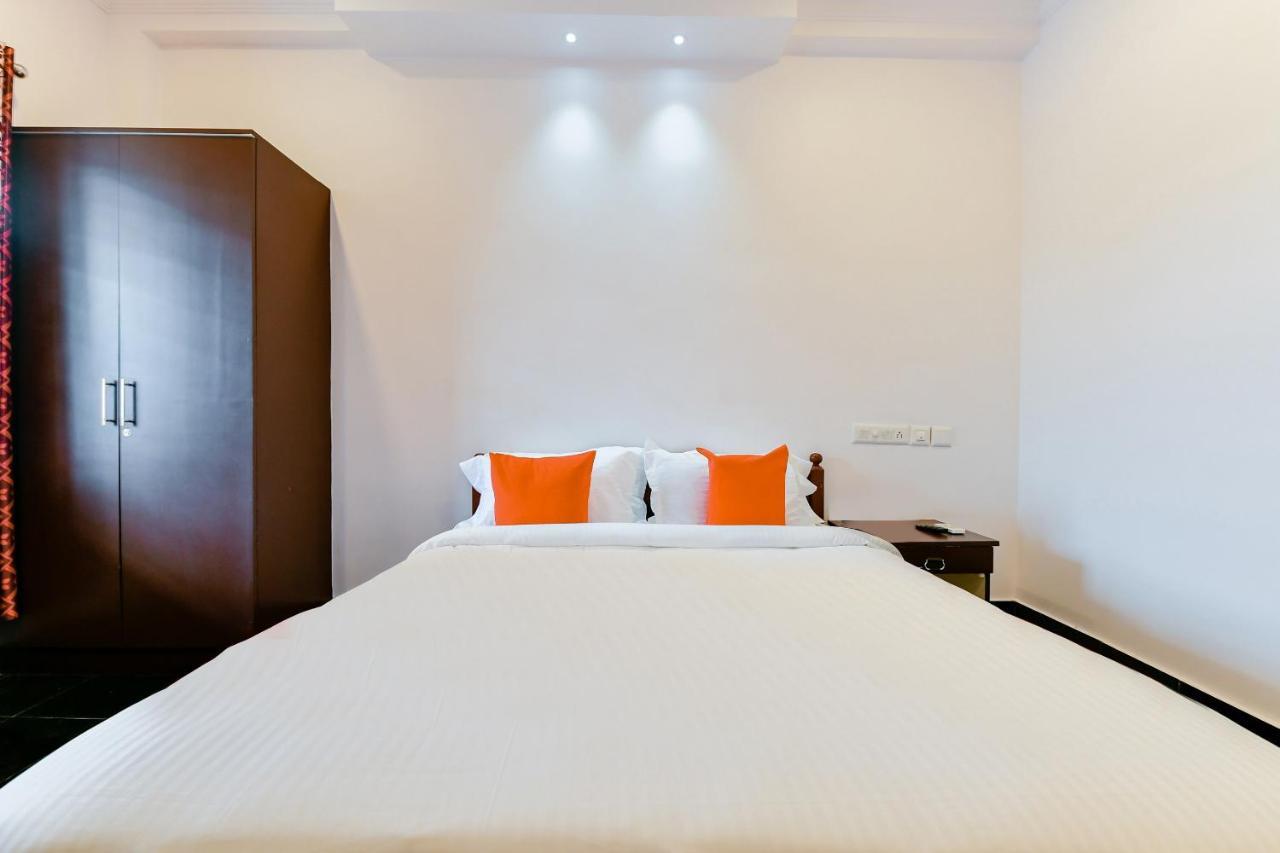 Spot On 39480 Vattekad Tourist Home Kakkanad Luaran gambar