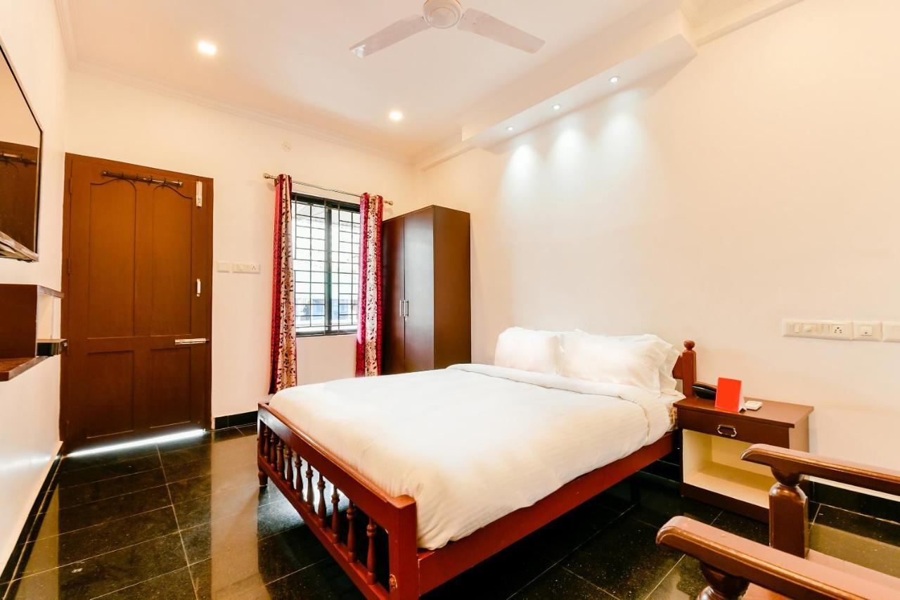 Spot On 39480 Vattekad Tourist Home Kakkanad Luaran gambar